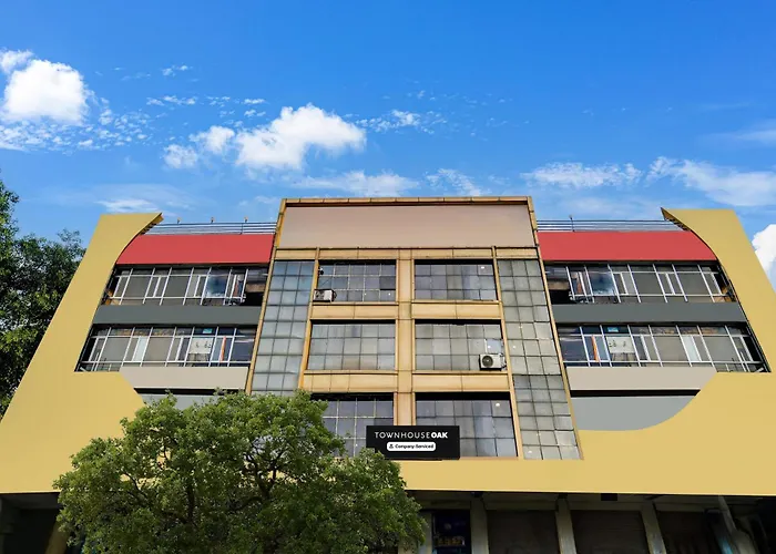 Townhouse Oak Ptc Indore Junction